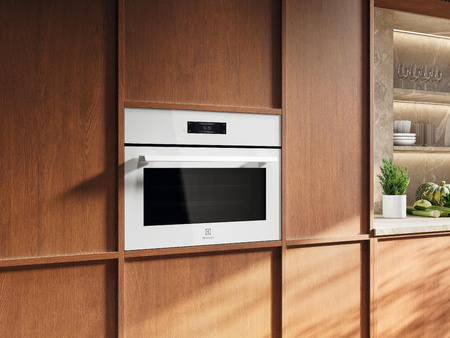 Kompaktowa mikrofala do zabudowy ELECTROLUX 700 MealAssist Microwave LVM8E08V