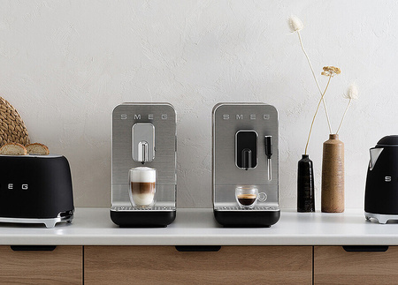 Automatyczny ekspres do kawy BCC13BLMEU - Smeg