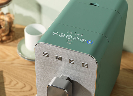 Automatyczny ekspres do kawy BCC13EGMEU - Smeg