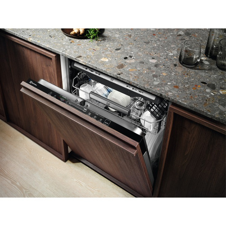 Zmywarka do zabudowy ELECTROLUX KECB8300W ComfortLift 900 60cm QuickSelect