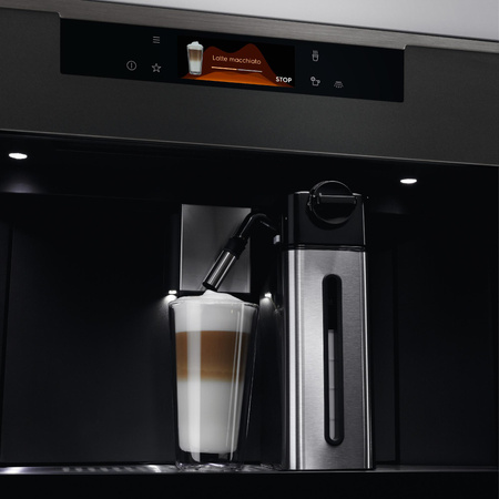 Ekspres ciśnieniowy do zabudowy ELECTROLUX 900 KBC85T