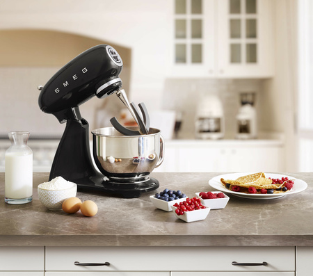 Mikser, jednolity kolor, czarny SMF03BLEU - Smeg