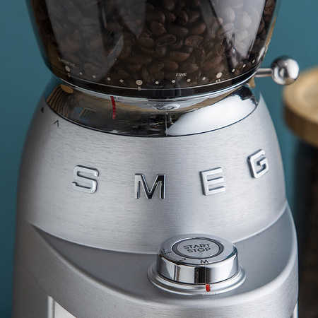 Młynek do kawy CGF02SSEU - Smeg