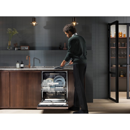 Zmywarka do zabudowy ELECTROLUX KECB8300W ComfortLift 900 60cm QuickSelect