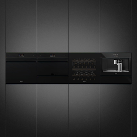 Kompaktowy ekspres do kawy do zabudowy SMEG Dolce Stil Novo - CMS4604NR
