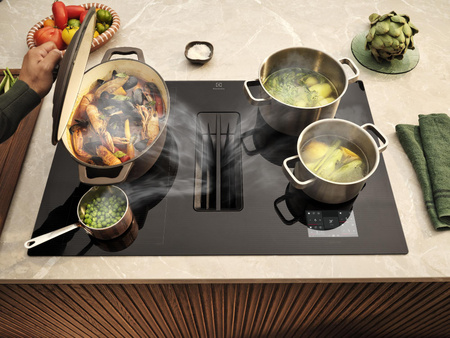Płyta indukcyjna z wyciągiem ELECTROLUX COMBO eXtractor 80cm ECC8549