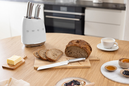 Blok z zestawem 6 noży KBSF02WH - Smeg