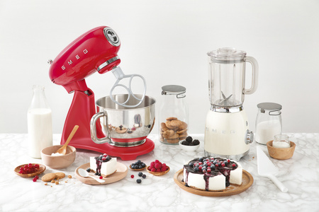 Mikser, jednolity kolor, czerwony SMF03RDEU - Smeg