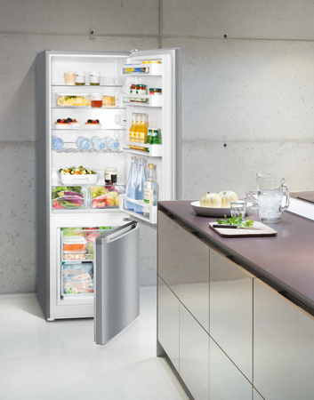 Automatyczna chłodziarko-zamrażarka z systemem SmartFrost LIEBHERR CUele281-26
