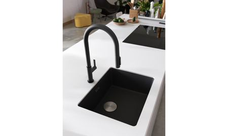 Praktyczna bateria kuchenna z wyciąganą wlewką FRANKE Maris Slim Clear Water Czarny Mat do filtrowania wody - 120.0730.911