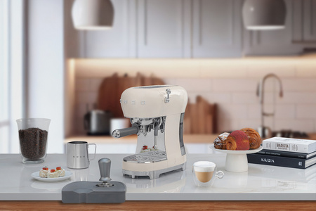 Ekspres do kawy ECF02CREU - Smeg