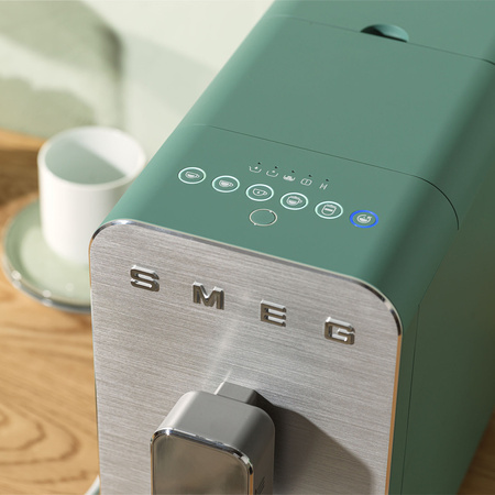 Automatyczny ekspres do kawy BCC13EGMEU - Smeg