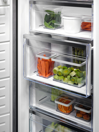 Zamrażarka szafkowa ELECTROLUX 700 LUS7ME28B