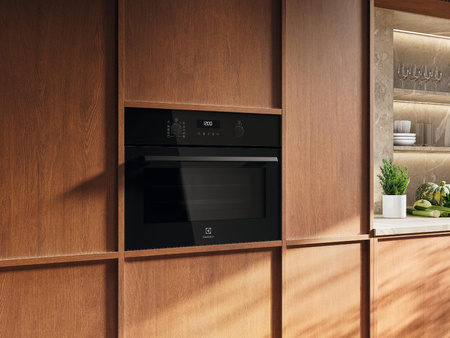 Kompaktowa mikrofala do zabudowy ELECTROLUX 500 Microwave LVM6E46Z