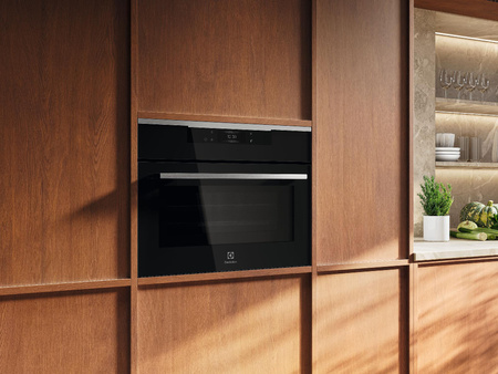 Kompaktowa mikrofala do zabudowy ELECTROLUX 700 MealAssist Microwave KVMBE09X