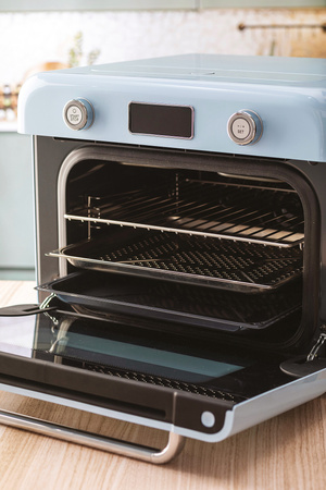 Piekarnik nablatowy z funkcją pary COF01PBEU - Smeg