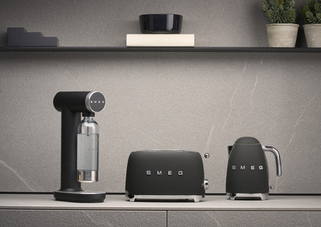 SMEG – czarny saturator do gazowania wody SKC01BLM