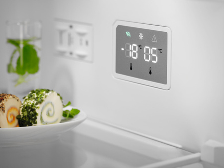 Lodówka z zamrażarką ELECTROLUX TwinTech NoFrost 600 186cm LNT5ME32W1