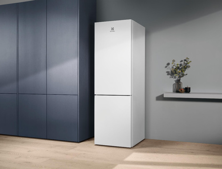 Lodówka z zamrażarką ELECTROLUX TwinTech NoFrost 600 186cm LNT5ME32W1