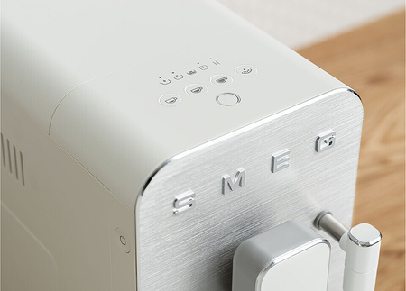 Automatyczny ekspres do kawy BCC12WHMEU - Smeg