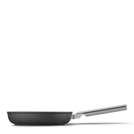 Patelnia o średnicy 24cm czarna SMEG FPF2402BLM