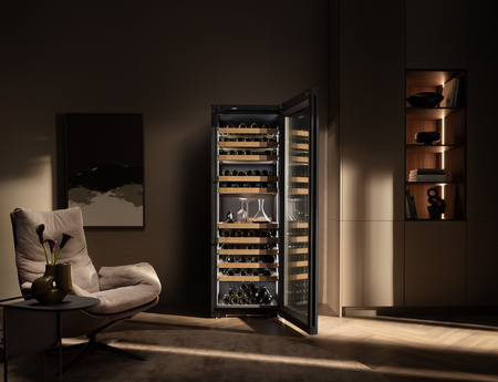 Chłodziarka do win ze strefami temperatur LIEBHERR WPgbi 7483 Vinidor Selection