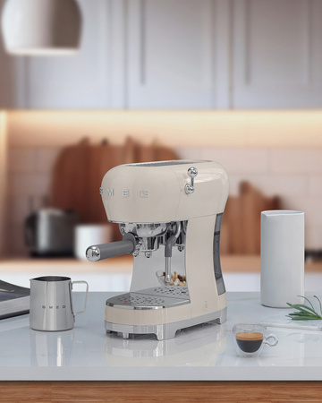 Ekspres do kawy ECF02CREU - Smeg