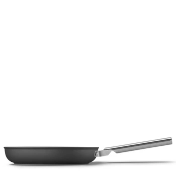 Patelnia o średnicy 28cm czarna SMEG FPF2802BLM