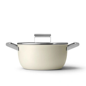 Garnek o średnicy 24cm kremowy SMEG CSF2412CRM